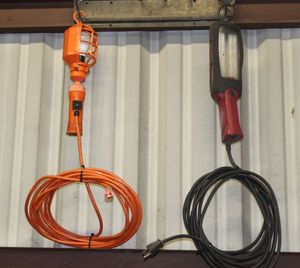 lot 132 image: Shop utility extension cord lights