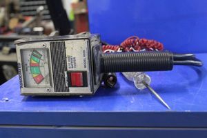 lot 142 image: Associated battery load tester