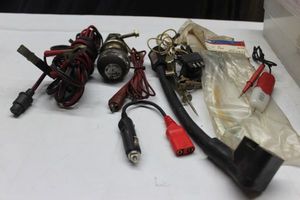 lot 171 image: Assorted auto connectors and more as shown