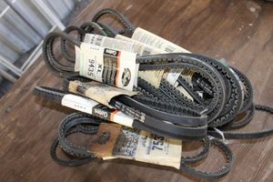 lot 239 image: Assorted automotive fan belts