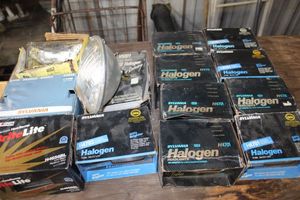 lot 268 image: Sylviana halogen head lamps