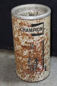 lot 274 image: Vintage Champion spark plug free standing ash tray