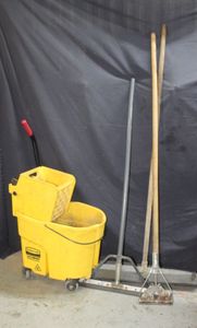 lot 278 image: Rubbermaid mop bucket and brooms