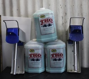 lot 325 image: Zep TKO hnd cleaner with dispensors