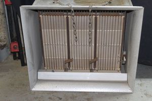 lot 352 image: Dayton Hanging Gas Heater