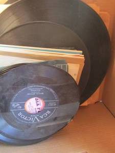 lot 30 image: Record Lot - SEE PICTURES   45S, 33S