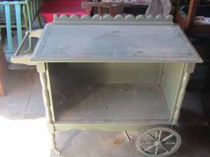 lot 48 image: 333818 beautiful tea cart