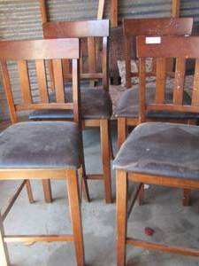 lot 51 image: 4 high back bar stools