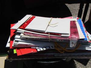 lot 76 image: holiday gift boxes