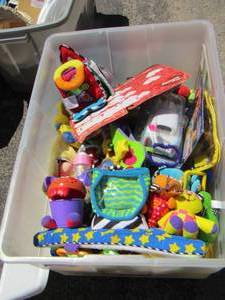 lot 74 image: tote of kids toys