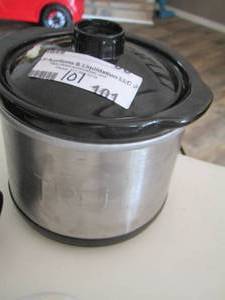 lot 101 image: mini crock pot