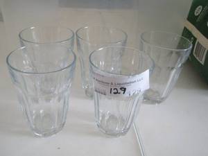 lot 129 image: tea glasses
