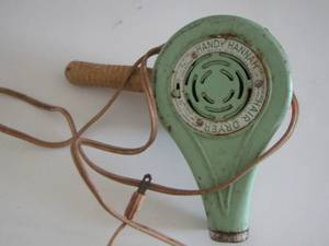 lot 7 image: Vintage Handy Hannah blow-dryer hairdryer
