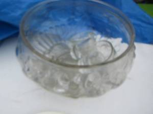 lot 138 image: punch bowl with glasses