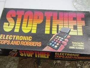 lot 145 image: STOP THIEF GAME -ELECTRONIC COPS & ROBBERS