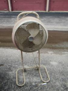 lot 167 image: Vintage Shop Fan unknown working condition , WESTINGHOUSE