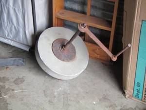 lot 187 image: GRINDING WHEEL