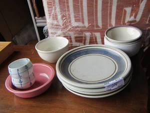 lot 214 image: STONEWARE PLATES, PINK BOWL,  BOWLS PLUS