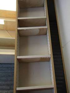 lot 41 image: 7ft178 white book shelf