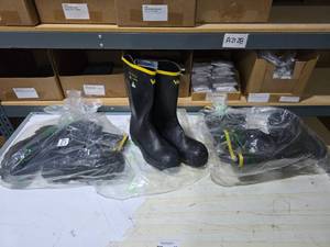 lot 30 image: Viking VW3-1 Steel Toe &amp Plate Rubber Boots, Size US MENS 12  QUANTITY 3  BID IS TIMES THE QUANTITY&nbsp MSRP $70 Each