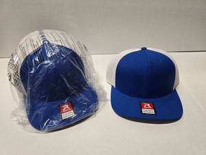 lot 131 image: Lot of Approx 12 Richardson 511 RoyalWhite Wool Blend Flat Bill Trucker Hats