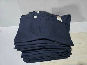 lot 181 image: Dickies LP817NV Mens Industrial Pants, Size 36x34  QUANTITY 15 PANTS  BID IS TIMES THE QUANTITY&nbsp&nbsp&nbsp MSRP $35 Each