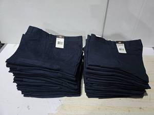 lot 273 image: Dickies Mens LR542NV Industrial Cargo Work Shorts, Size 31 Waist.  QUANTITY 30 SHORTS  BID IS TIMES THE QUANTITY&nbsp MSRP $30 Each
