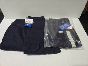 lot 321 image: Rasco Flame Resistant Mens FR3045NV Cargo Pants & FR4403NV Field Pants, Size 34x32  QUANTITY 3  BID IS TIMES THE QUANTITY