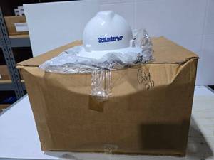 lot 310 image: Box of Approx 20 Protective Industry Products (PIP) Dynamic Kilimanjaro Full Brim Hard Hats