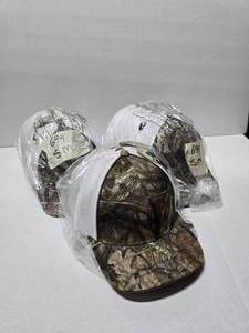 lot 372 image: Lot of 28 Pacific 694M CamoWhite Hats.  Includes SM (Qty 24) & LXL (Qty 4)