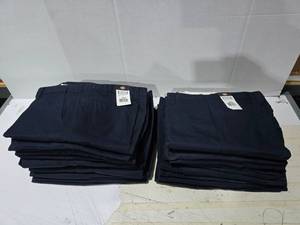 lot 412 image: Dickies Mens Cargo Navy Work Pants.  SEE PICS FOR SIZES &amp COUNTS  QUANTITY 21  BID IS TIMES THE QUANTITY&nbsp MSRP $35 Each