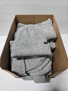 lot 434 image: Lot of 24 Pacific Headwear P600K Silver Tweed Beanies