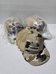 lot 436 image: Lot of 29 Cambridge PB226 Camo Trucker Hats
