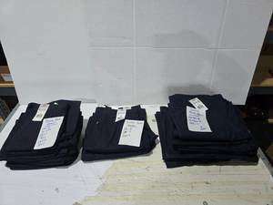 lot 640 image: Dickies Womens Navy Work Shorts.  SEE PICS FOR SIZES &amp COUNTS  QUANTITY 24 SHORTS  BID IS TIMES THE QUANTITY&nbsp MSRP $30 Each