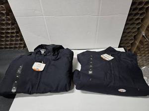 lot 820 image: Rasco Flame resistant FR3504NV Hooded Jacket, Size XL  QUANTITY 2  BID IS TIMES THE QUANTITY&nbsp&nbsp&nbsp MSRP $145 Each