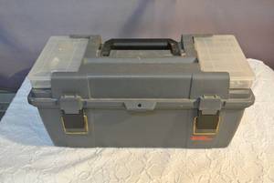 lot 90 image: Toolbox full of a mix of tools and miscellaneous hardware