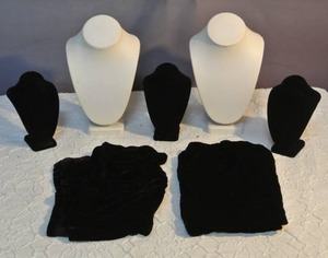 lot 94 image: necklace displays and extra table clothes to display