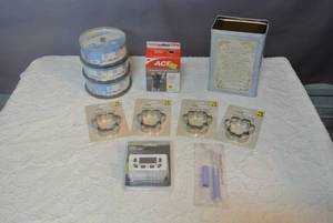 lot 143 image: Mixed Lot Cookie cutters and indoor digital timer unopened and much more see pictures