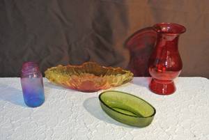 lot 226 image: VINTAGE VIKING  L.E. SMITH AMBERINA GLASS WAVY FLORAL CANDY BOWL DISH,red hand blown vase made in Mexico and more