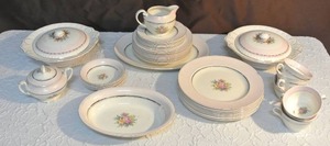 lot 231 image: Lot of Swinnertons Staffordshire England China