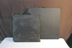 lot 234 image: 2 foldable tables