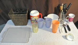 lot 246 image: Mixed Lot of dishes and kitchen knives and more see pictures