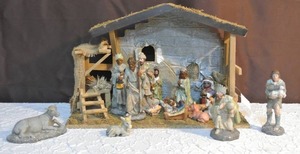 lot 251 image: Nativity scene