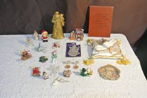 lot 252 image: Ornaments and more see pictures