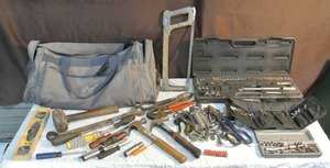 lot 255 image: Bag of tools