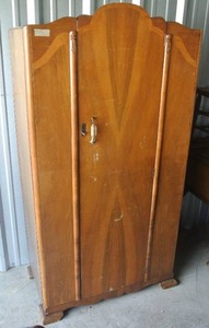 lot 259 image: Vintage armoire