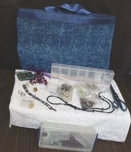 lot 279 image: netted blue rose tote and jewelry making things and some jewelry