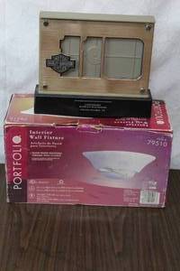 lot 292 image: Harley -Davidson Picture Frame and portfolio wall fixture