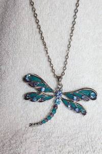 lot 173 image: Jewelry, animal themed enameled dragonfly pendant necklace