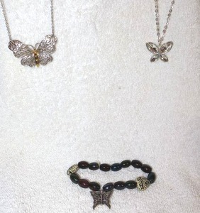 lot 114 image: Jewelry, animal themed Butterfly jewelry